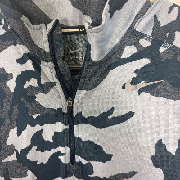 Nike Women's Dri Fit Light Blue with Grey Camo Quarter Zip Pullover Workout Jack - Picture 5 of 7